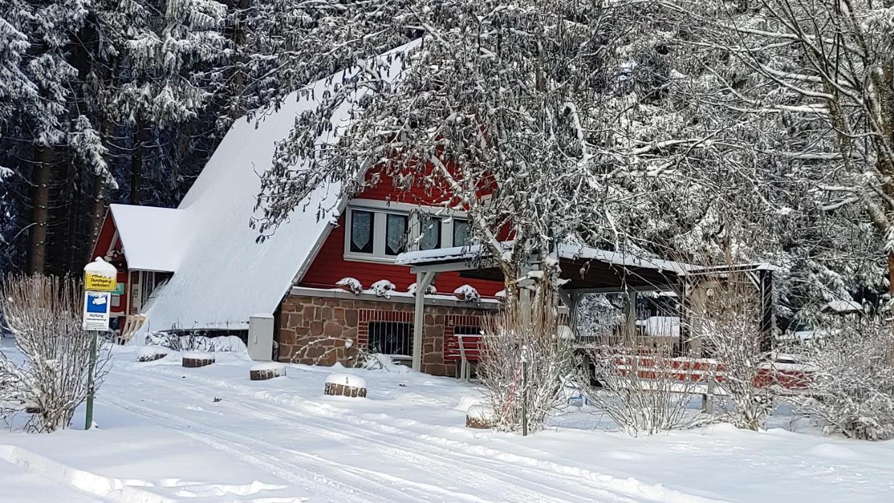 Wanderhuette Zum Bernhardsthal Vila Exterior foto